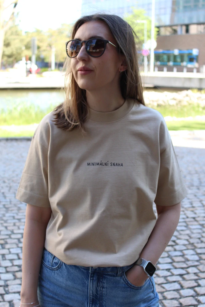 Oversize unisex tričko Minimální snaha