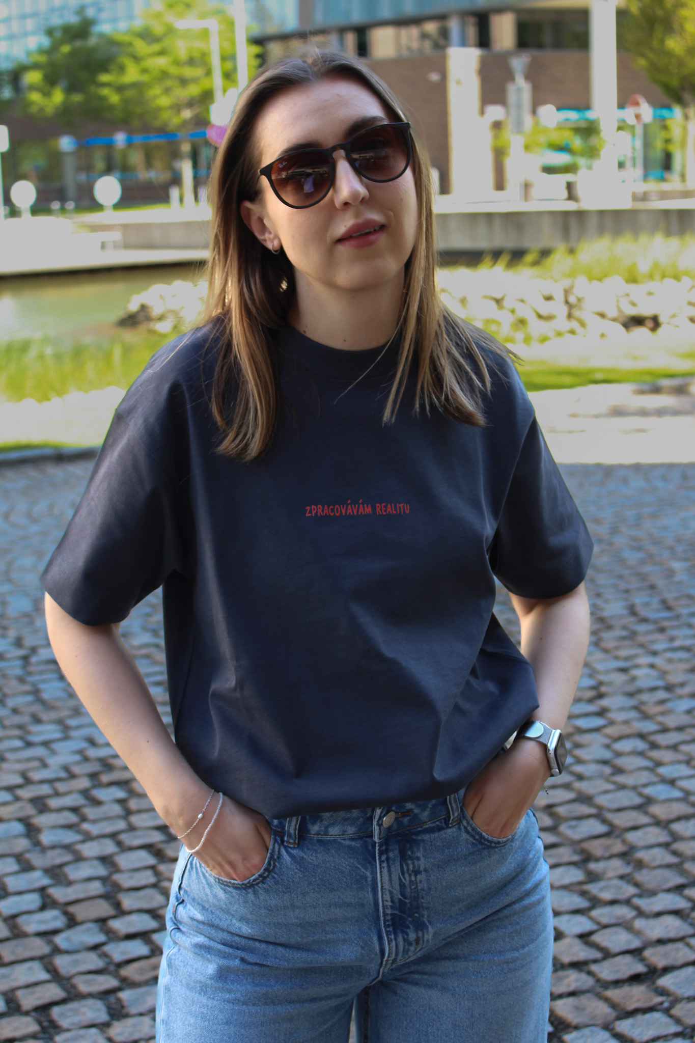 Oversize unisex tričko Zpracovávám realitu