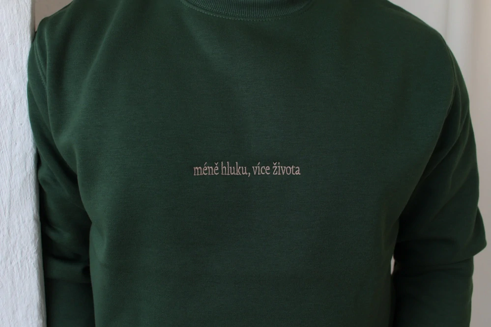 Mikina pánská Méně hluku, více života