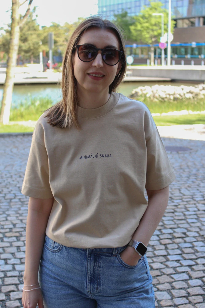 Oversize unisex tričko Minimální snaha