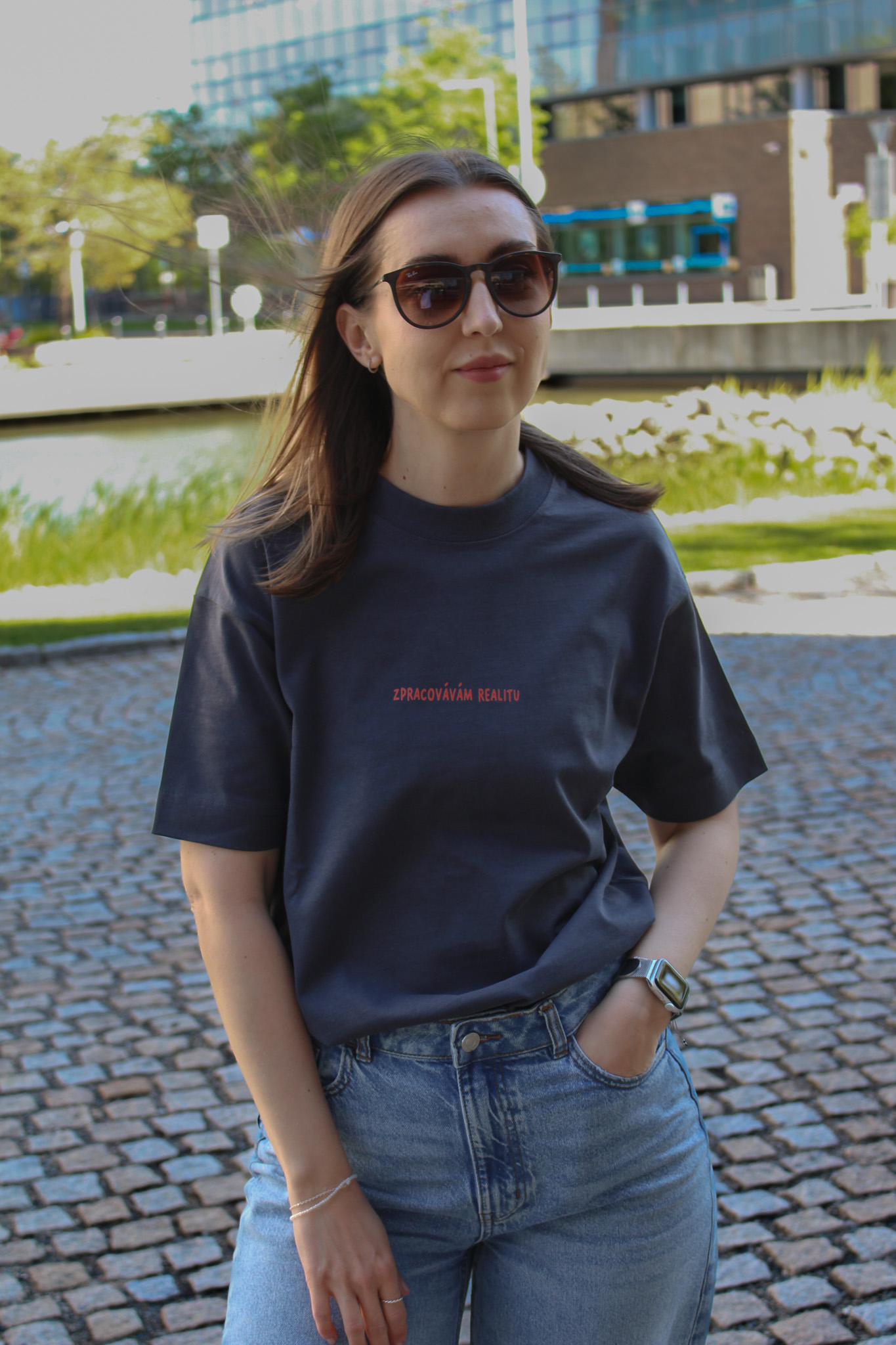 Oversize unisex tričko Zpracovávám realitu